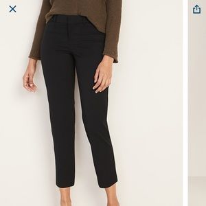Old Navy Mid-rise Pixie Ankle Pants size 14